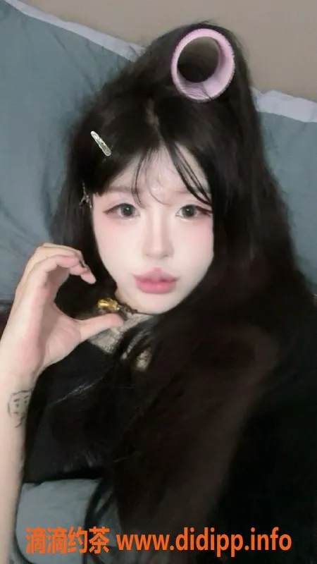 常州楼凤-武进万博广场大奶美女，175cm高，125斤，800元起