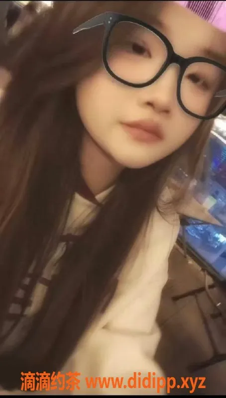 中山楼凤-江门外海高颜值17岁清纯妹子，快餐350元