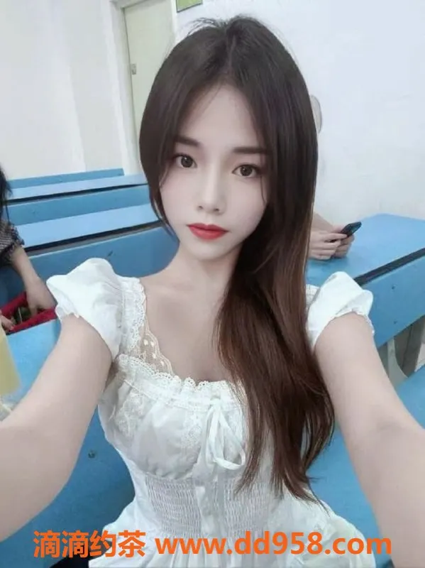 常州楼凤-新北小护士，160身高，80体重，600元/次陪浴服务