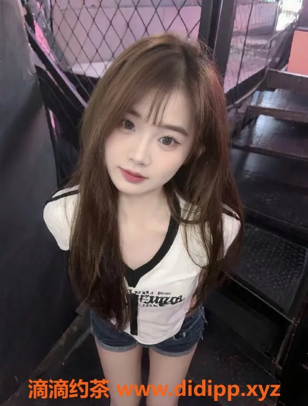 中山楼凤资源信息,西区小馨 20岁 36C 胸围 700元/次服务