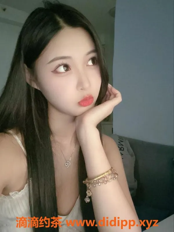 常州楼凤-武进万达文静嫩妹，162cm陪浴服务等你体验！