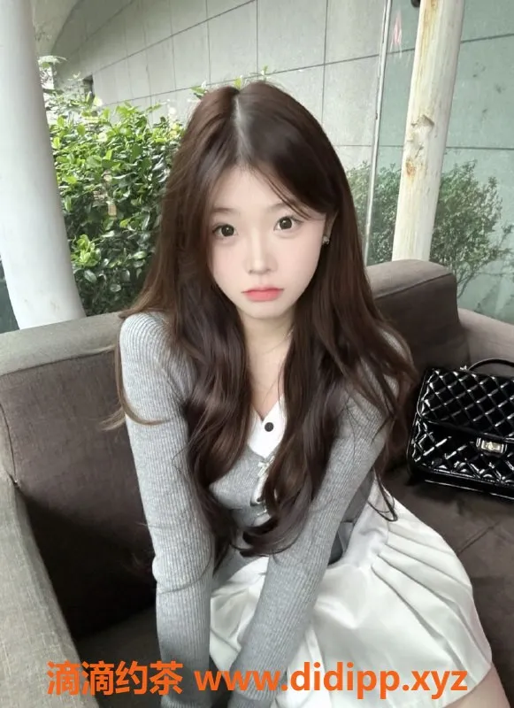 常州楼凤-武进甜美嫩妹瑶瑶，165cm，88斤，陪浴服务