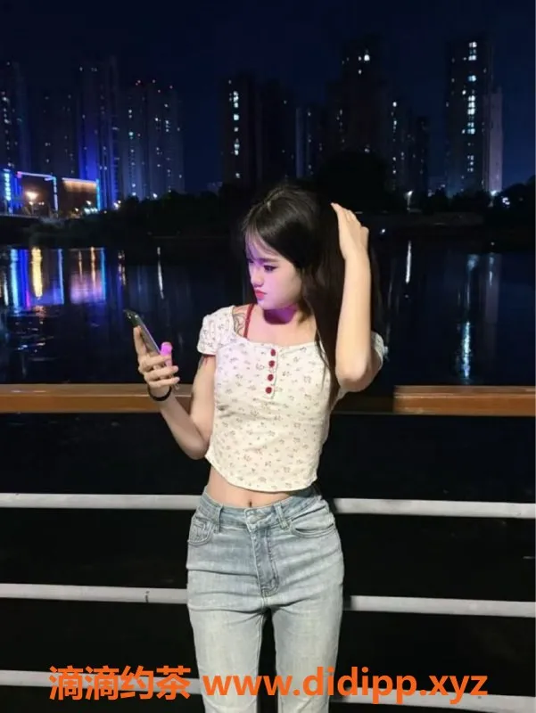 常州楼凤-武进兰兰，162cm嫩妹，800元享豪华服务