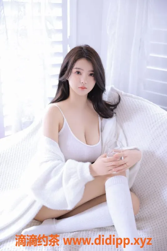 上海楼凤-上海美羊羊，22岁，163娇身，1200茶水费