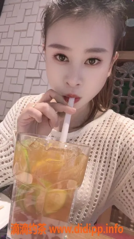 北京楼凤-丰台26岁芒果，163cm身高，52斤女友服务