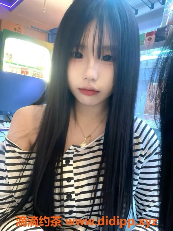 成都楼凤-武侯区贝贝，7P大奶嫩妹，课时费优惠中！