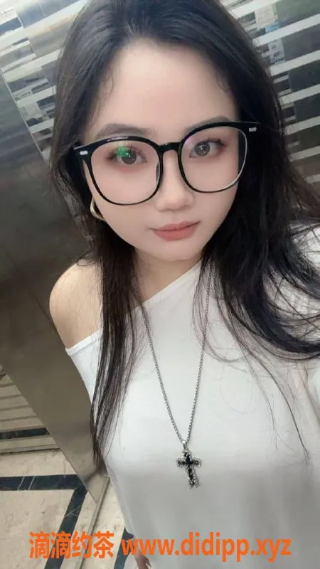 中山楼凤-中山石岐千千，23岁，热情服务等你体验