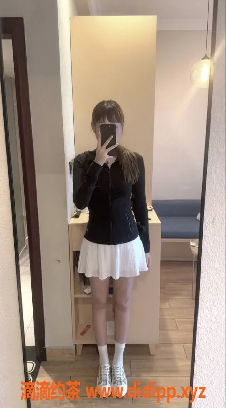 广州楼凤-白云173cm高挑甜甜，23岁主动服务等你来体验