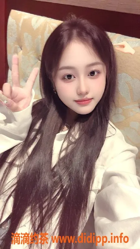 嘉兴楼凤-嘉兴冰冾，18岁在校生，162cm身材，85斤上门服务