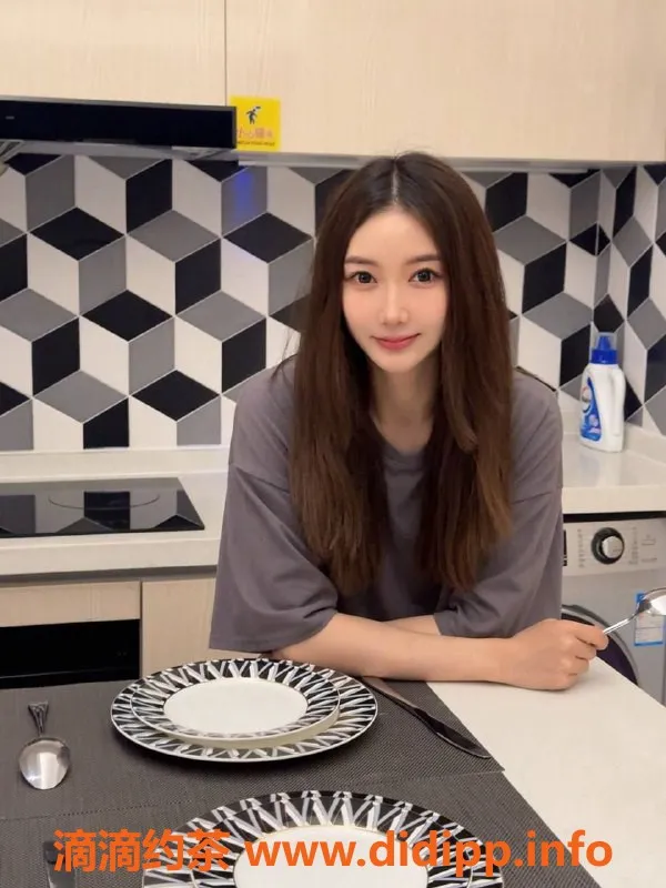 深圳楼凤-南山芒果，1500元享受舒适服务