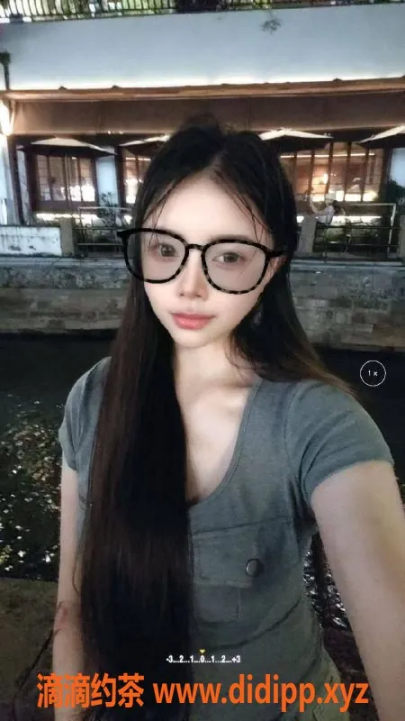 北京楼凤-亚运村小雪165cm，96斤，D罩杯，莞式服务