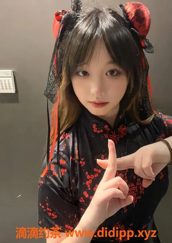 无锡楼凤-锡山灵儿 07岁高颜值丝袜制服服务