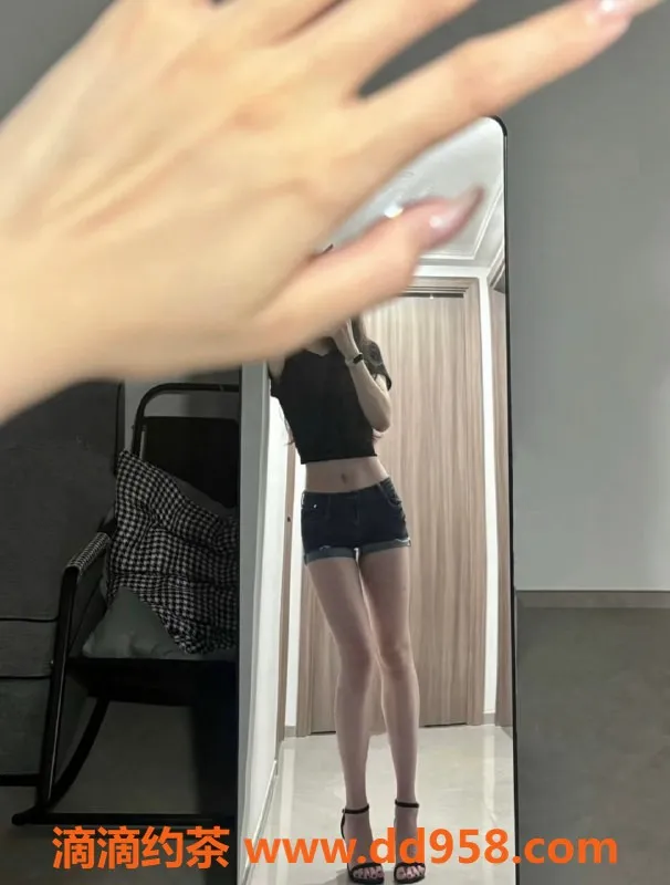 无锡楼凤-高颜值柚子，170大长腿，图文并茂陪浴服务