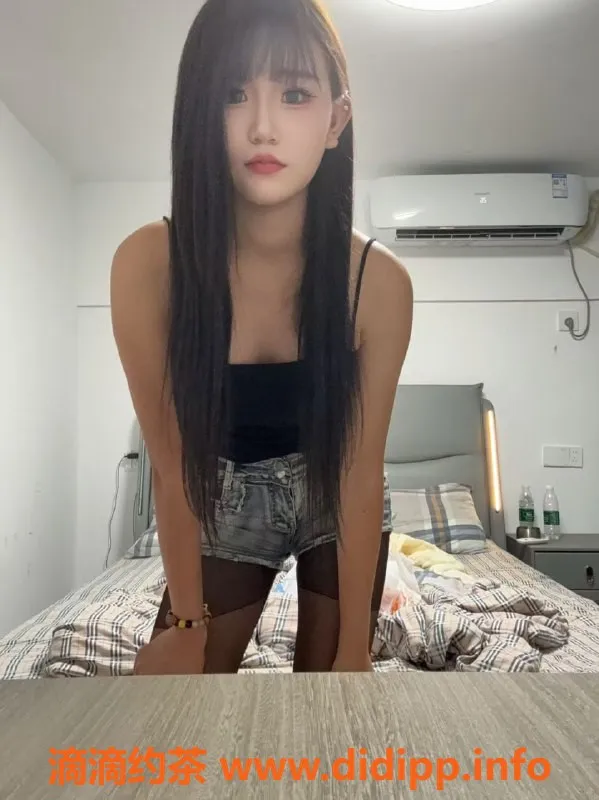 无锡楼凤-高颜值柚子，170大长腿，图文并茂陪浴服务