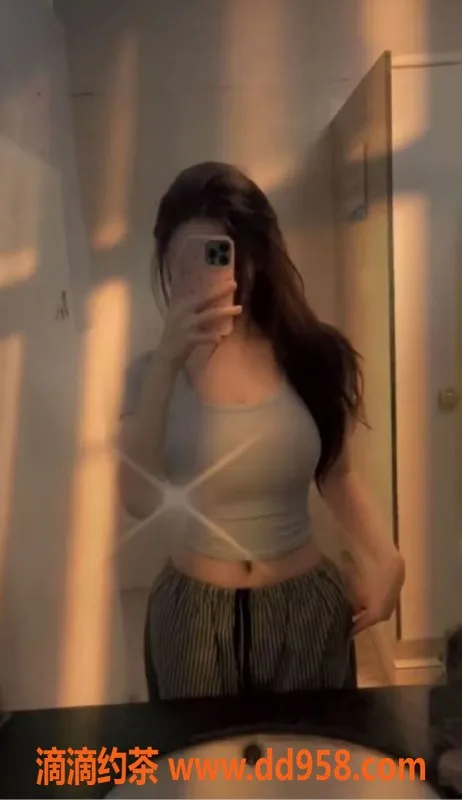 常州楼凤资源信息,新北曼哈顿✨图图，165cm，94斤，C杯，陪浴等服务