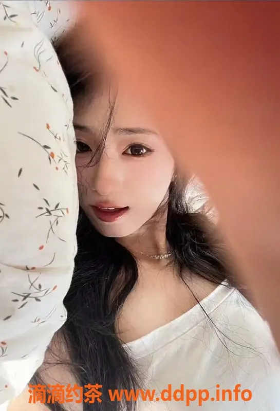 常州楼凤-武进萝莉嫩妹，160高88重，低价陪浴