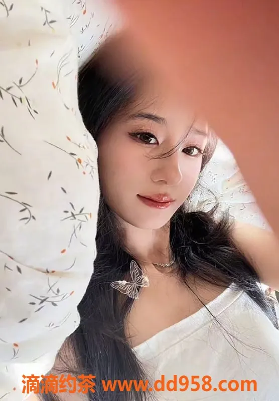 常州楼凤-武进萝莉嫩妹，160高88重，低价陪浴