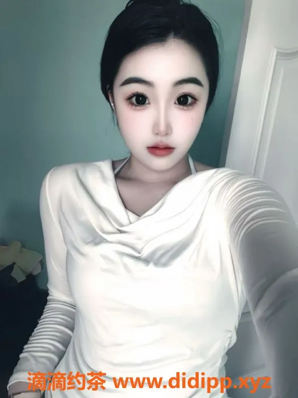 常州楼凤-武进大胸嫩妹，175cm 110斤，600元起