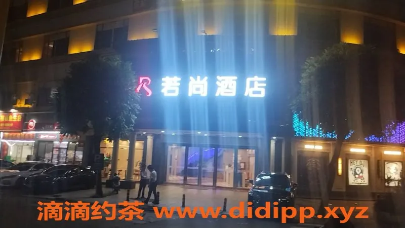 中山楼凤-小榄大波美女，300快餐，400洗吹做！