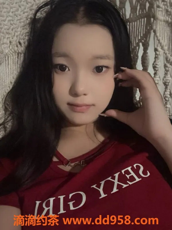 中山楼凤-西区19岁露露，38D胸围，超值服务体验