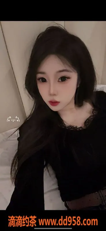 常州楼凤-武进18岁嫩妹琪琪，165/90，陪浴，价格优惠