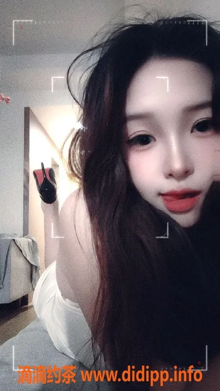 中山楼凤-石岐蜜桃酱，19岁C罩杯，600/次超值体验