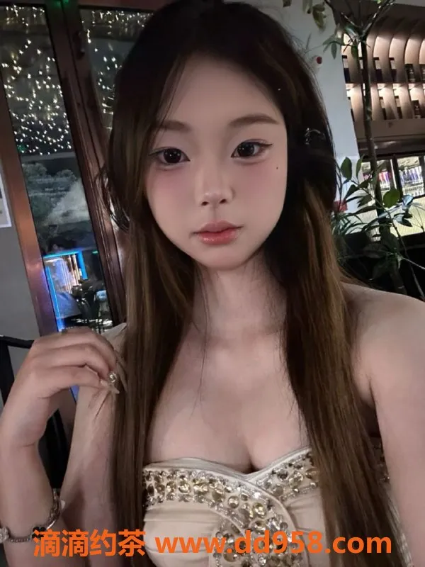 常州楼凤资源信息,武进学妹，165cm，90斤，18岁嫩妹，600元起