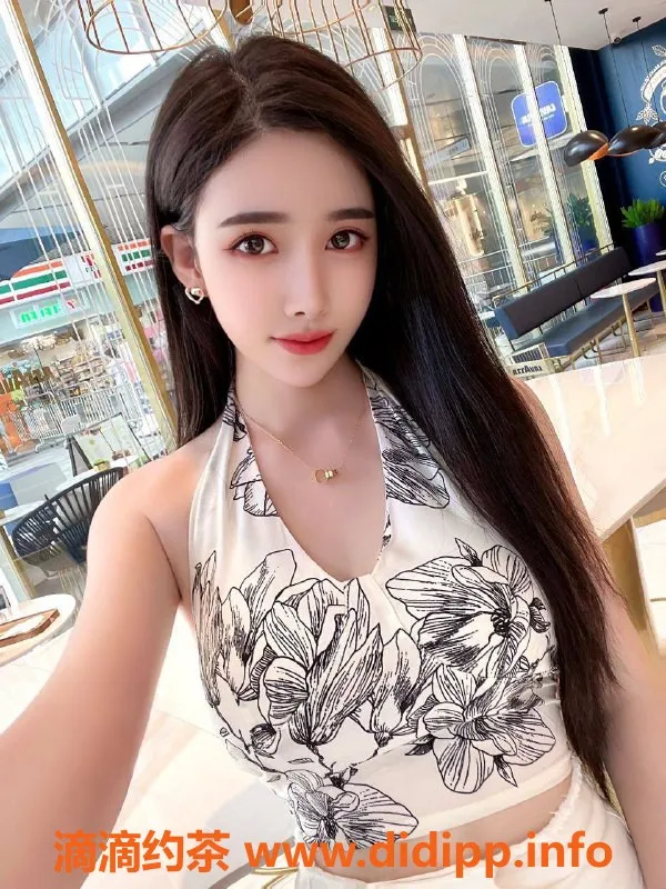 杭州楼凤-23岁Molly，165高D胸大胸，滨江1200元