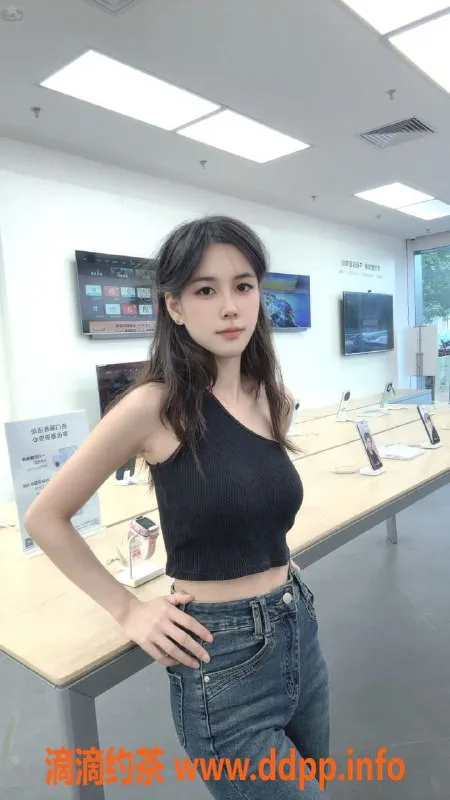 中山楼凤-古镇桃子，23岁34C，600元/小时优质服务