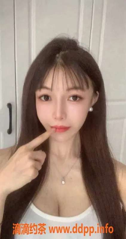 中山楼凤资源信息,东区二月26岁 34C魅力身材 600元体验