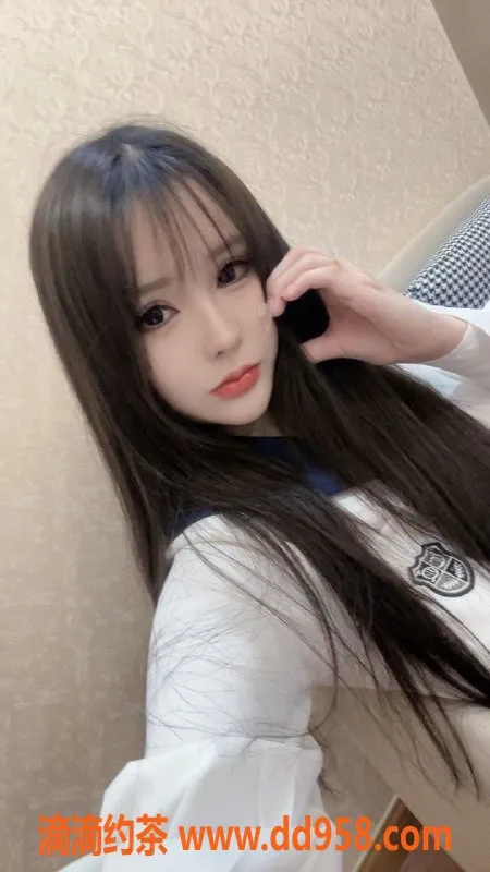 无锡楼凤-滨湖区小冉，高颜值丝袜制服陪浴服务