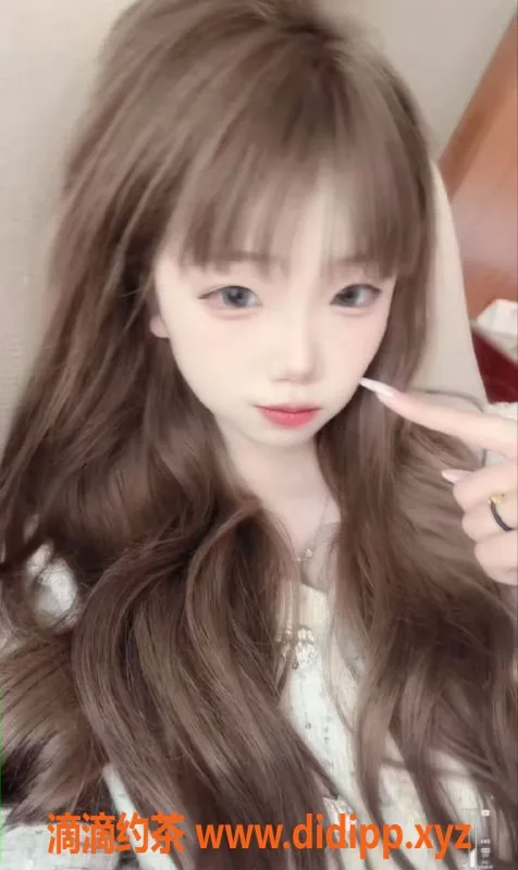 常州楼凤-新北点点，165cm嫩妹，800元陪浴服务