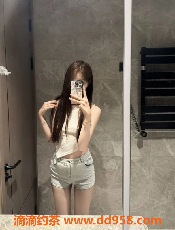 常州楼凤-武进小可爱，164cm，83斤，陪浴服务等你体验！