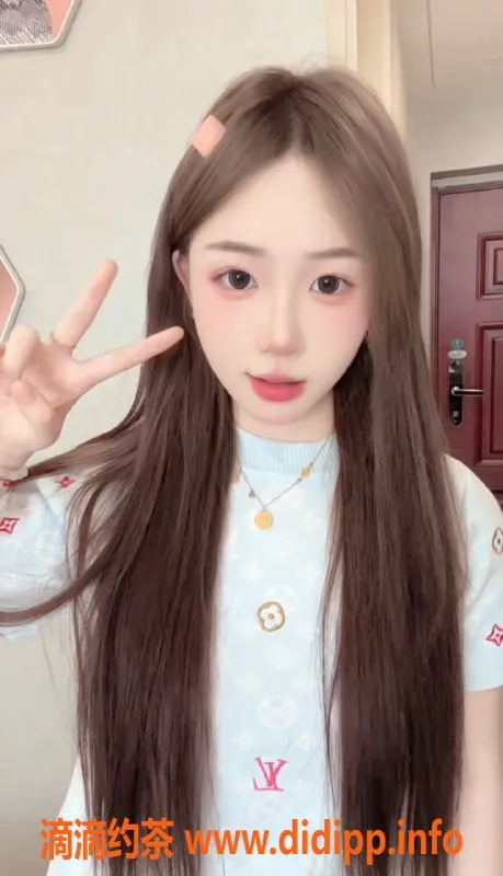 无锡楼凤资源信息,梁溪区高颜值苏雨，165/51kg甜美嫩妹