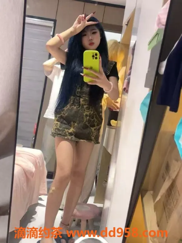 常州楼凤-武进嫩妹，155cm，身材匀称，陪浴调情等服务