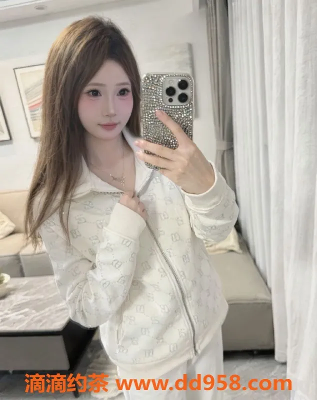 常州楼凤-小苹果—武进160cm舞蹈生，陪浴服务680元起