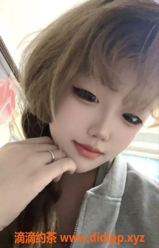 常州楼凤-武进妮妮：175大长腿19岁可享600元服务