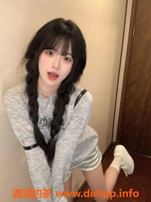 无锡楼凤-梁溪区小白兔 07岁 162cm 43kg 制服丝袜服务