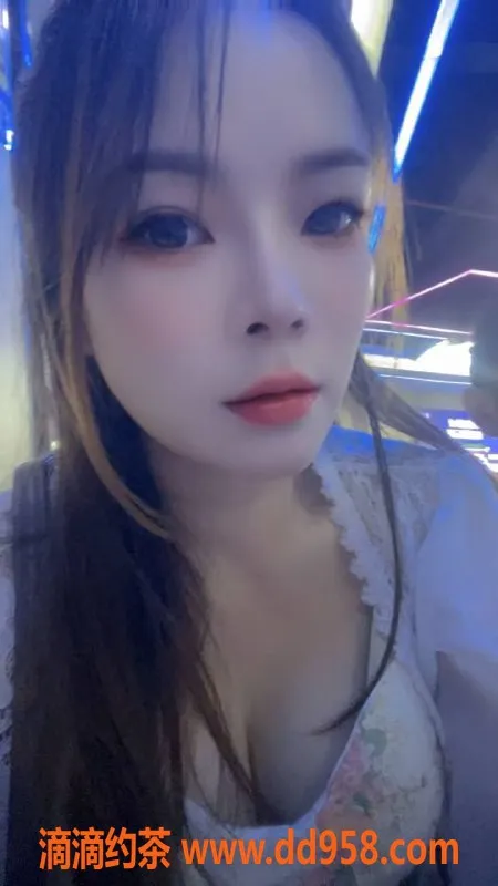 中山楼凤-蓬江2位美女，快餐300元，洗吹做400元