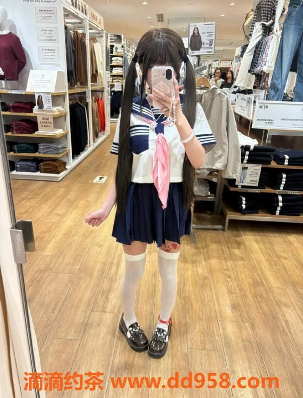 无锡楼凤-梁溪区高颜值唐糖，156cm/40kg萝莉嫩妹