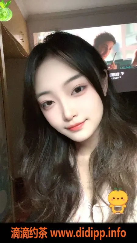 常州楼凤-武进小艺，19岁大学生，165cm，价格800起