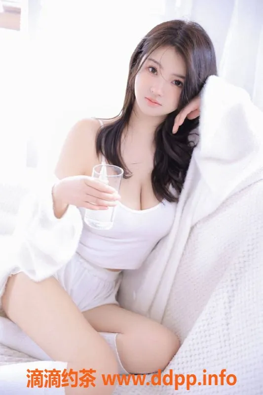 上海楼凤-美羊羊163cm童颜巨乳，1200p陪浴服务