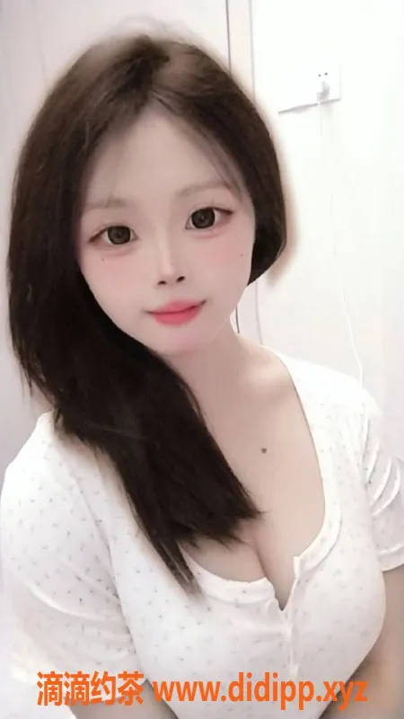 深圳楼凤-宝安菲菲私聊专属，700起价，服务一流