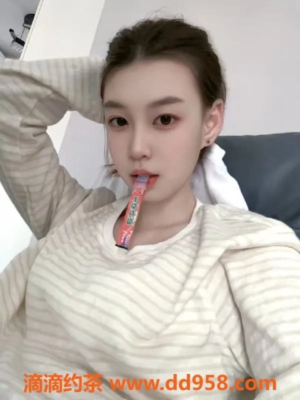 常州楼凤-武进娜娜，162高86重，初恋感陪浴服务