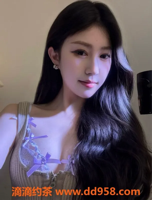 广州楼凤-佛山禅城小诺，22岁，165cm，38C，46kg，让你欲罢不能！