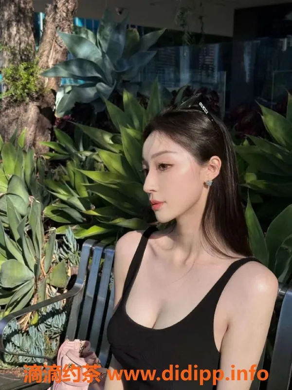 广州楼凤-广州天河琳琳，172cm纯欲大长腿 25岁