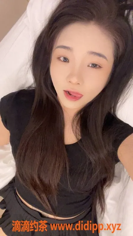 中山楼凤-21岁江芸，C杯身材，小榄课室服务优质