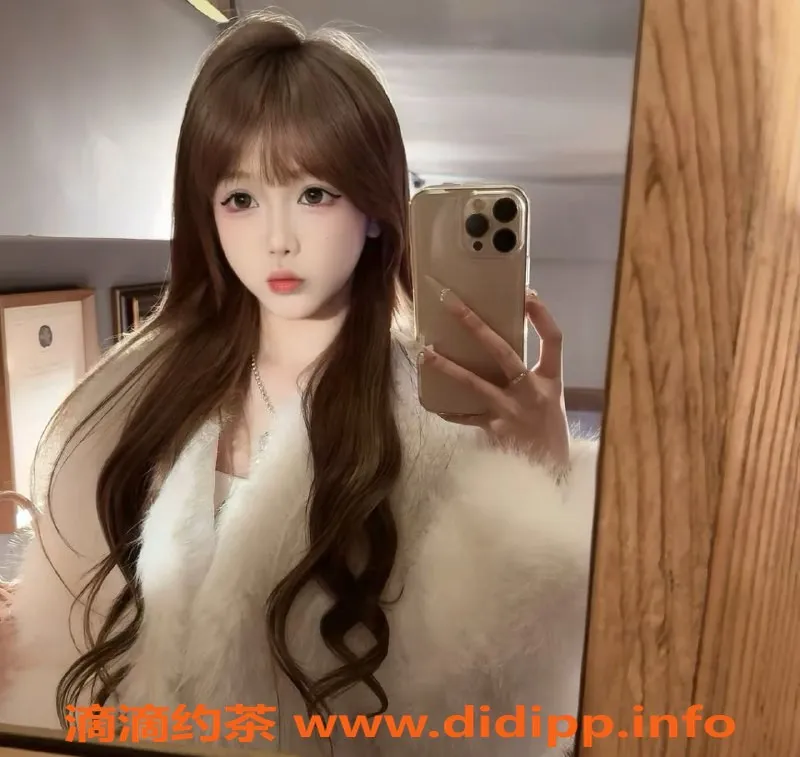 无锡楼凤-梁溪区依依，165cm高颜值制服丝袜妹子