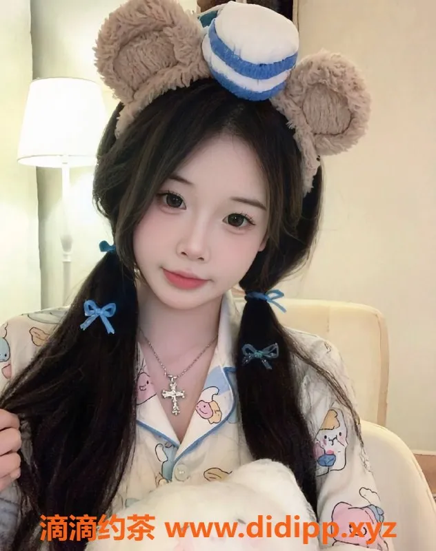 成都楼凤-成华区小沫，18岁C奶妹子，颜值极高，服务超赞