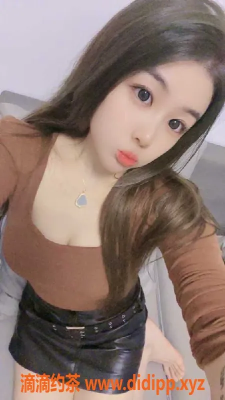 广州楼凤-广州天河沐沐，21岁、165cm、36C，400元40分钟